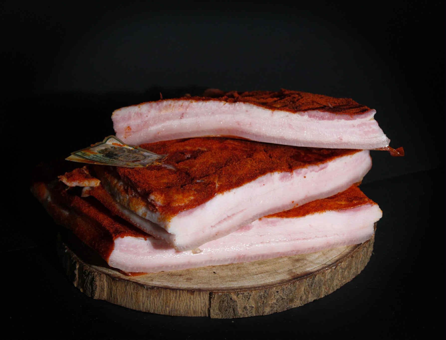 Slănină fiartă cu boia